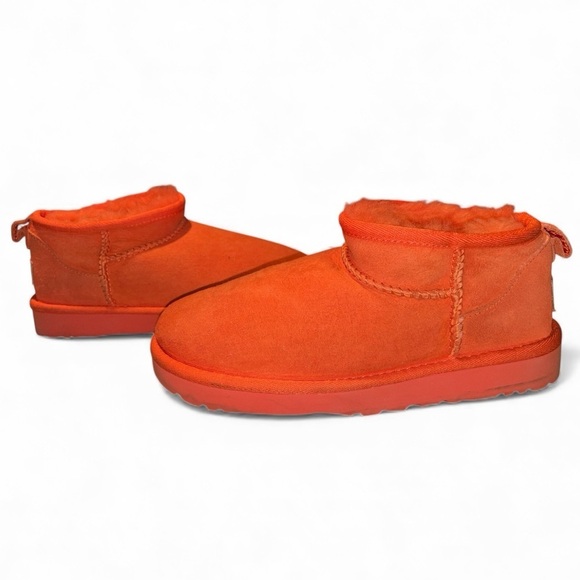 UGG Shoes - UGG CLASSIC ULTRA MINI